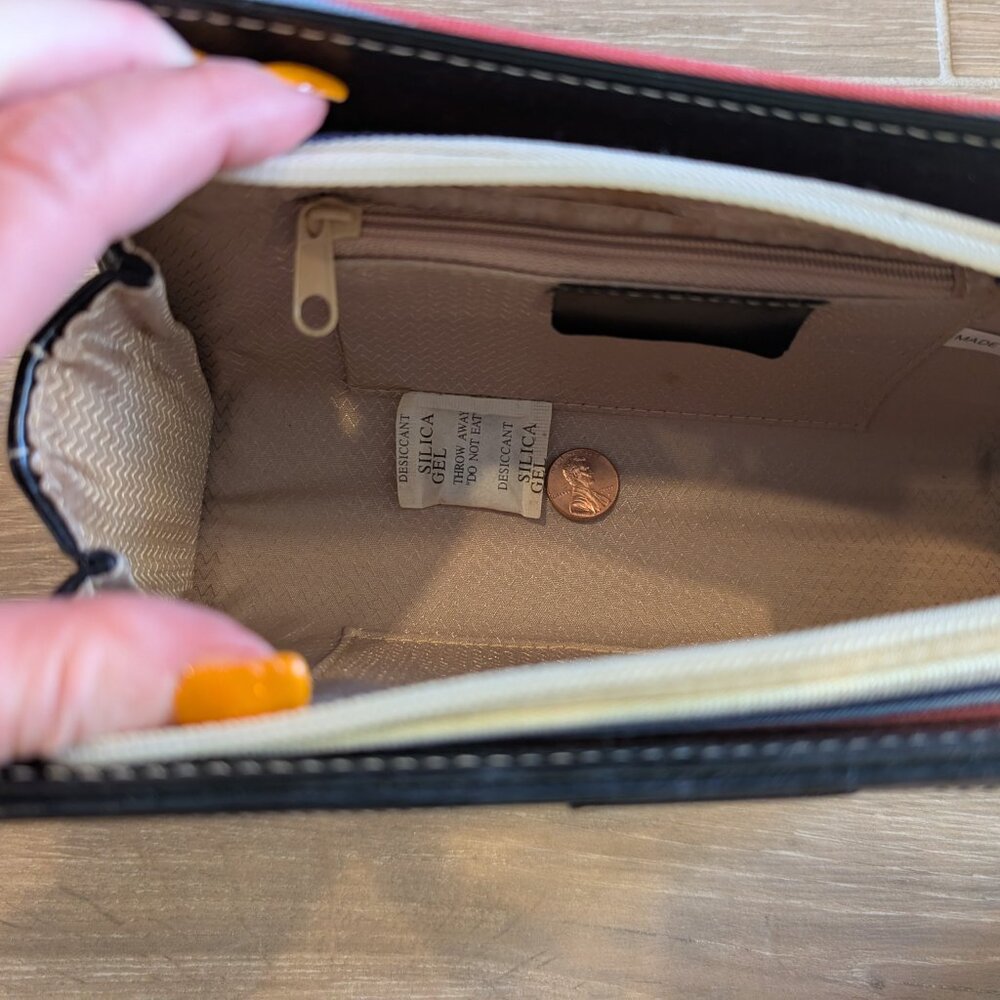 Kate Spade Purse - Picture 5 of 9